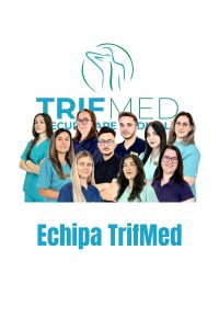 Echipa medicală TrifMed, specialiști în diagnostic, tratament și recuperare, fotografiați în cadrul clinicii din Fălticeni.